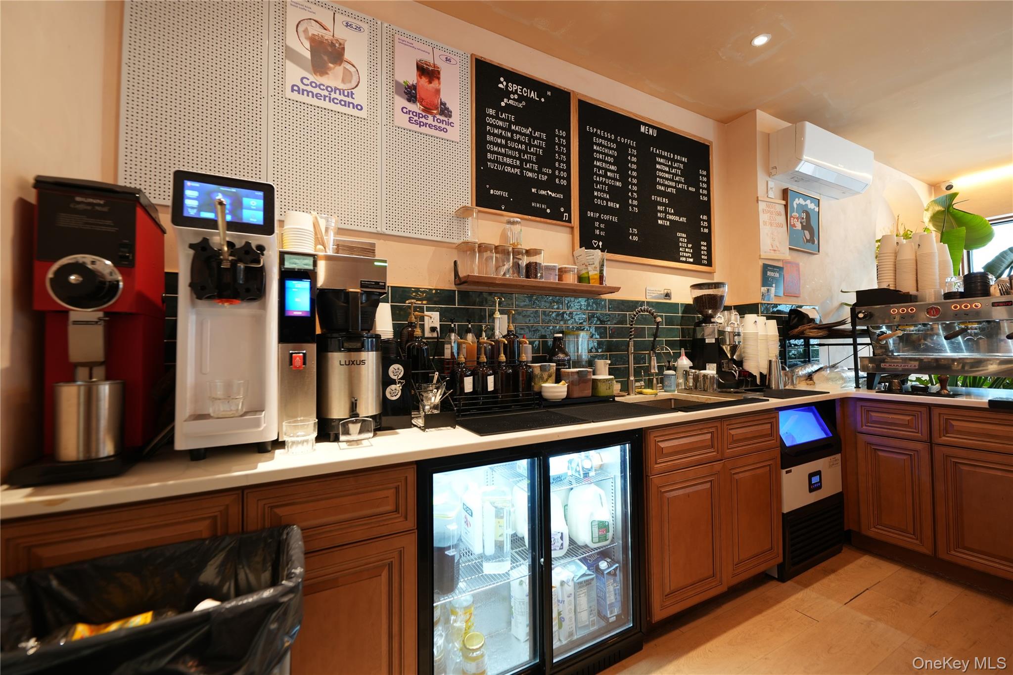 #6 photo, 2308 44th Drive, クイーンズ区 Long Island City , NY 11101