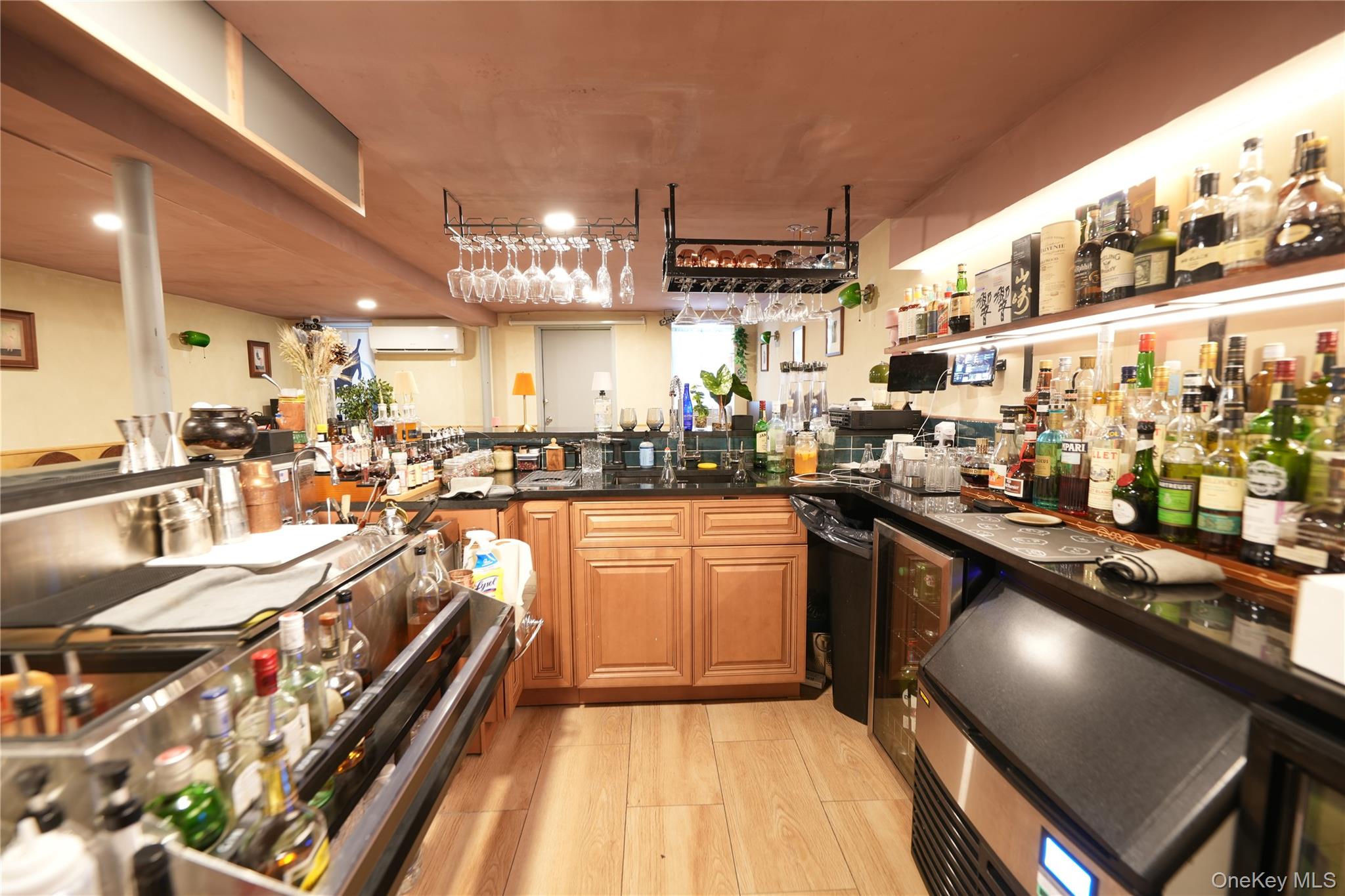 #8 photo, 2308 44th Drive, クイーンズ区 Long Island City , NY 11101