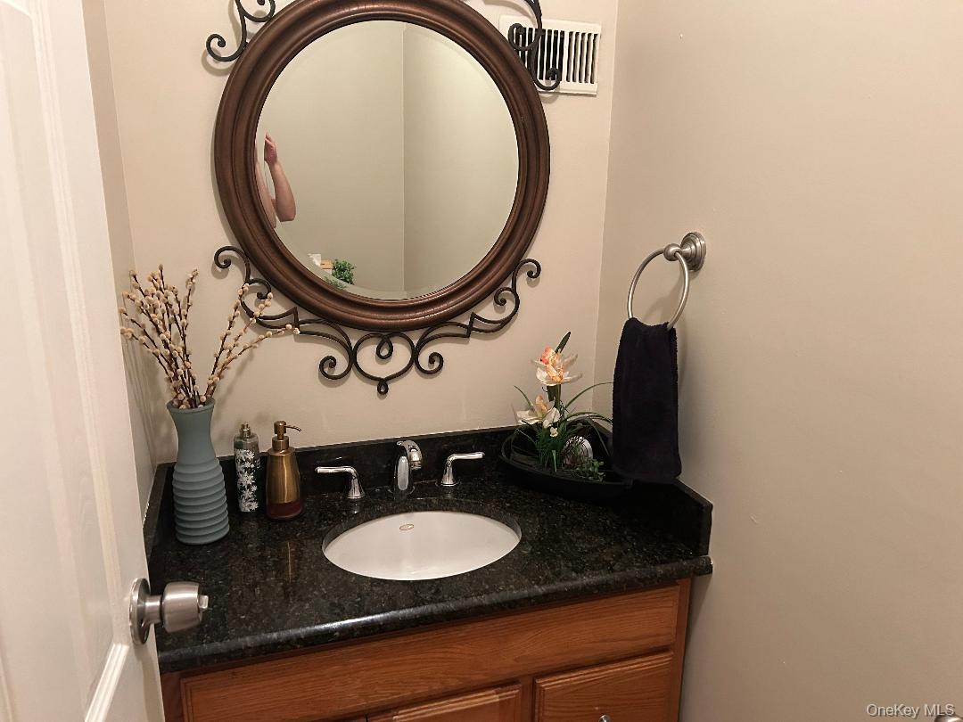 #5 photo, 228 Feller Drive, Central Islip , NY 11722