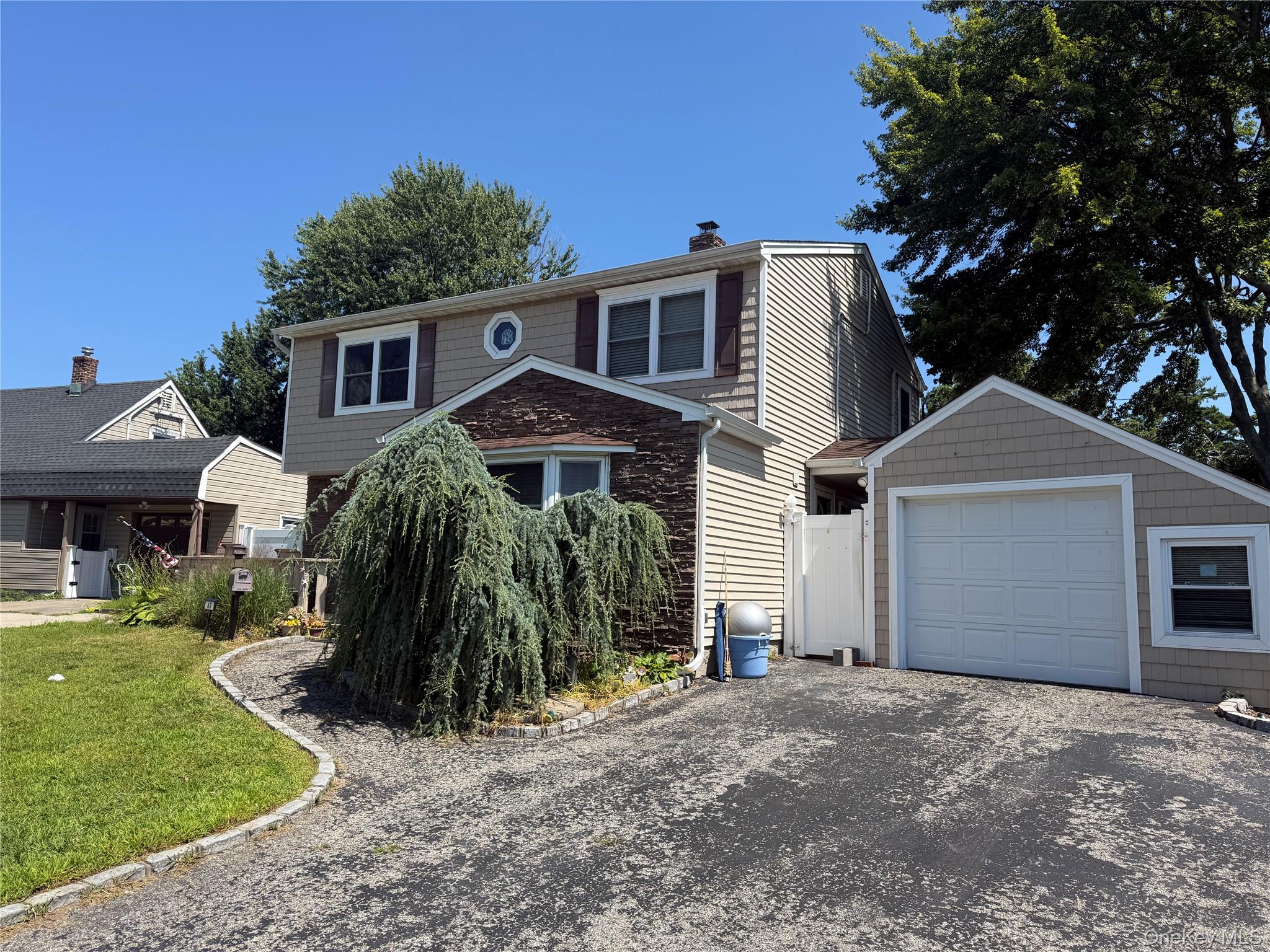 #2 photo, 63 Anchor Lane, Levittown , NY 11756