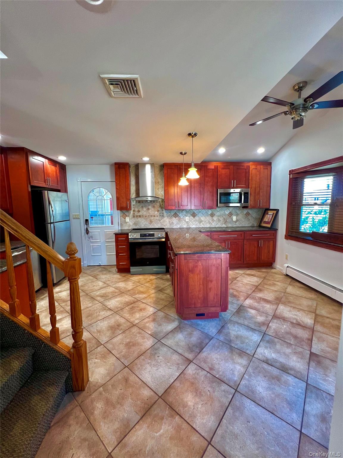 #5 photo, 63 Anchor Lane, Levittown , NY 11756