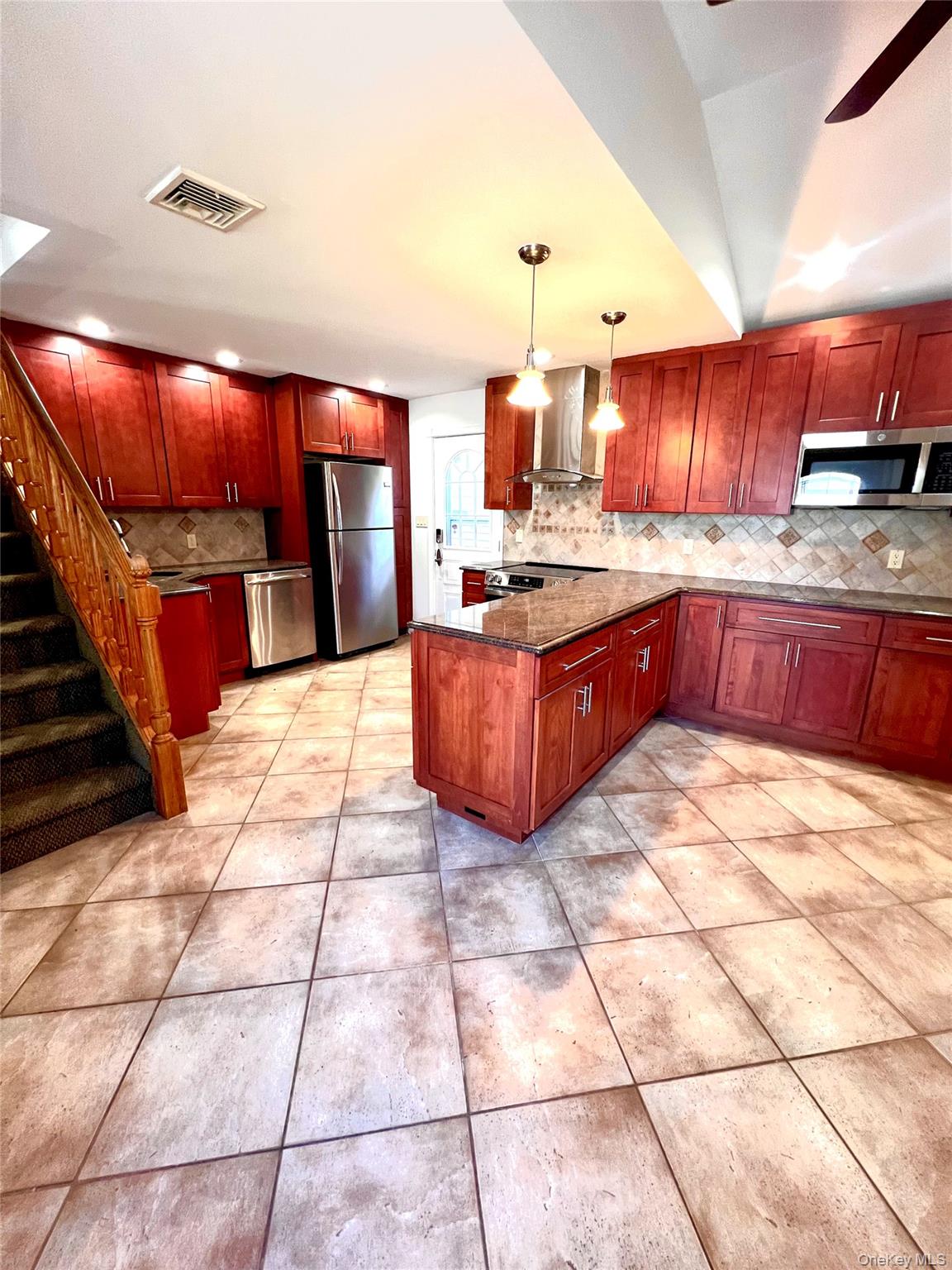 #6 photo, 63 Anchor Lane, Levittown , NY 11756