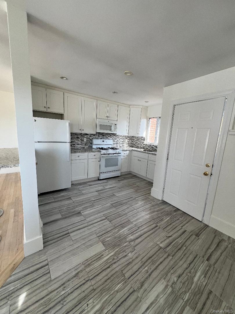 #3 photo, 411 W Park Avenue, ナッソー郡 Long Beach , NY 11561