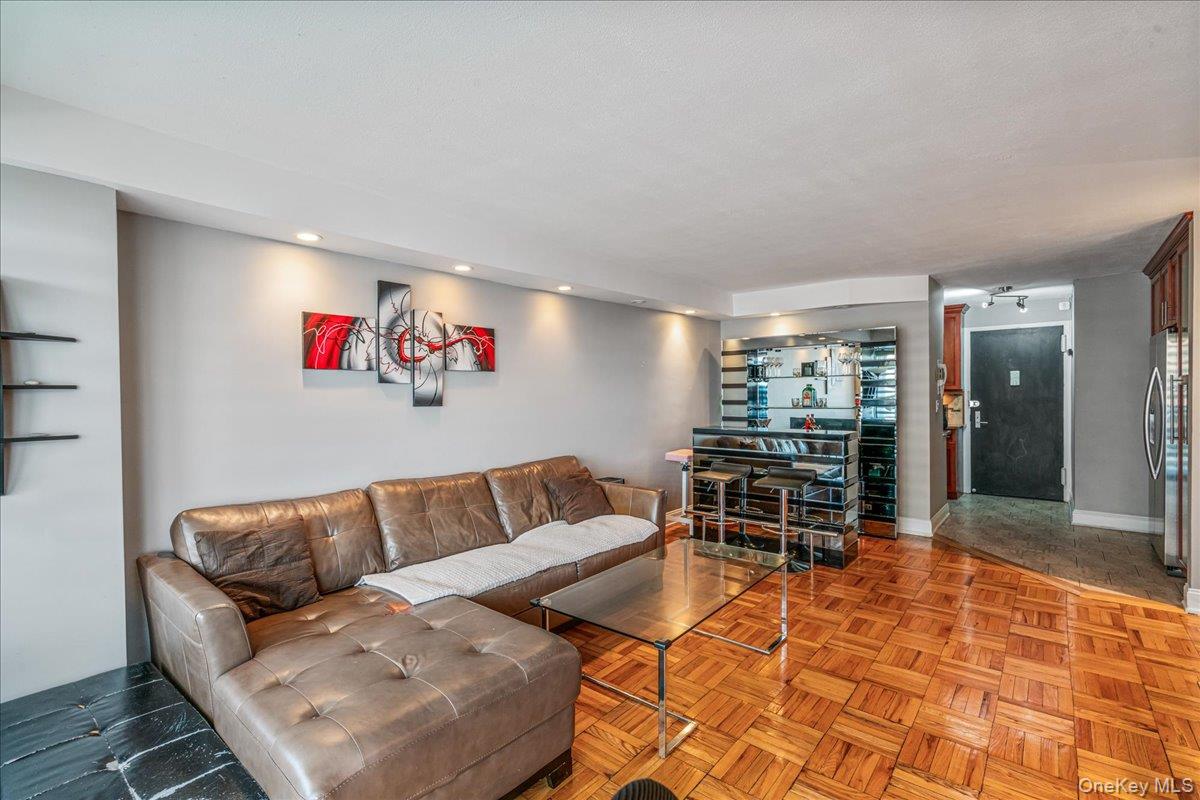 #10 photo, 17-85 215th Street, クイーンズ区 Bayside , NY 11360