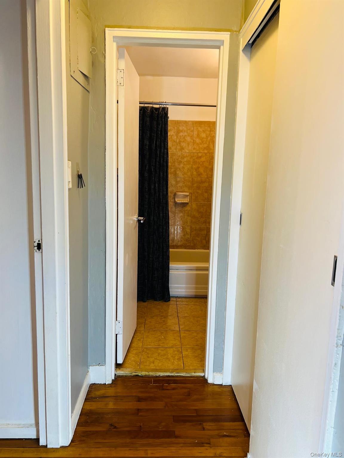 #15 photo, 9910 60th Avenue, クイーンズ区 Corona , NY 11368