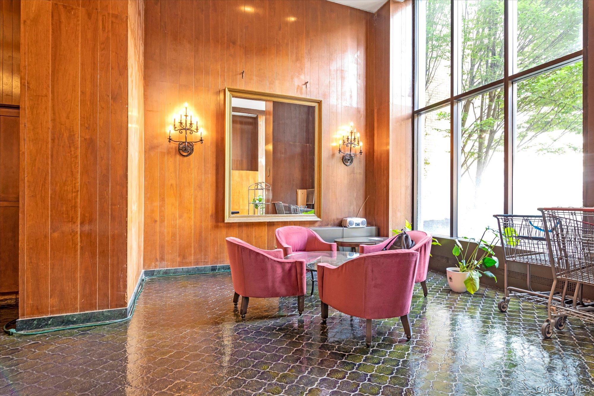 #11 photo, 102-30 66th Road, クイーンズ区 Forest Hills , NY 11375