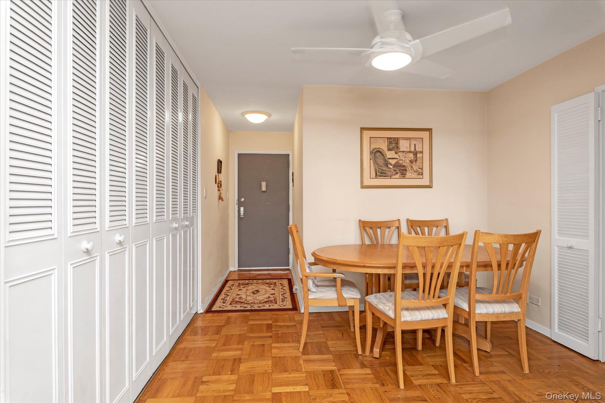 #4 photo, 102-30 66th Road, クイーンズ区 Forest Hills , NY 11375