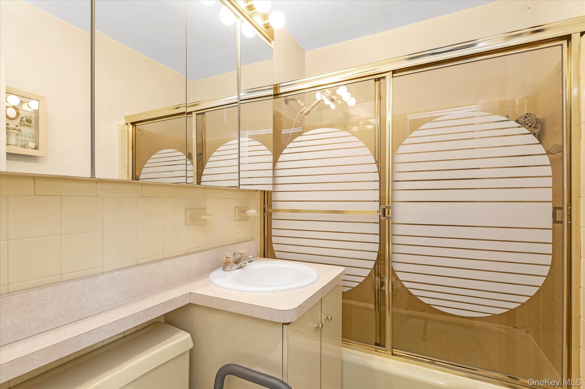 #8 photo, 102-30 66th Road, クイーンズ区 Forest Hills , NY 11375