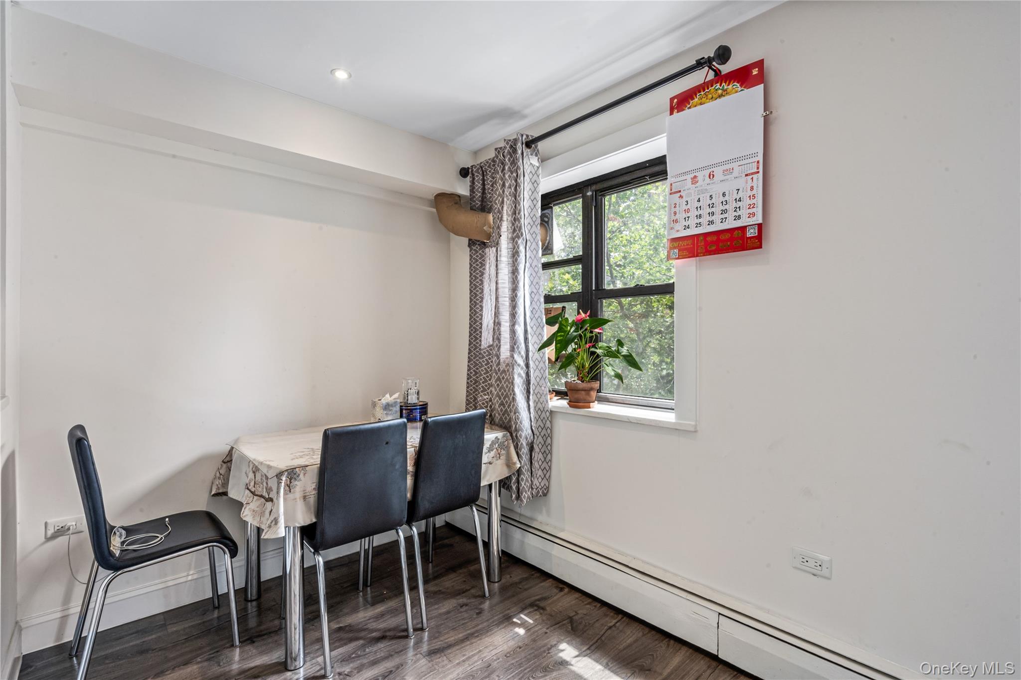 #11 photo, 99-11 60th Avenue, クイーンズ区 Corona , NY 11368