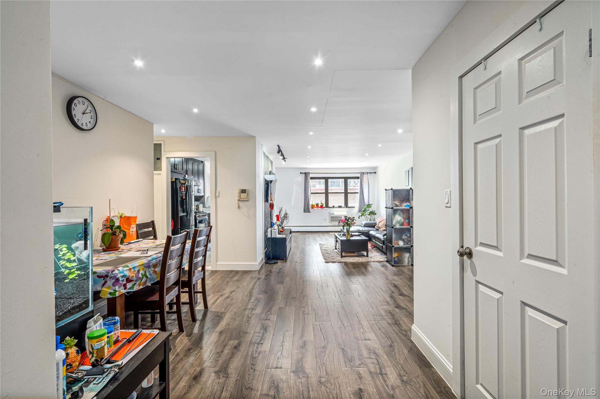 #3 photo, 99-11 60th Avenue, クイーンズ区 Corona , NY 11368