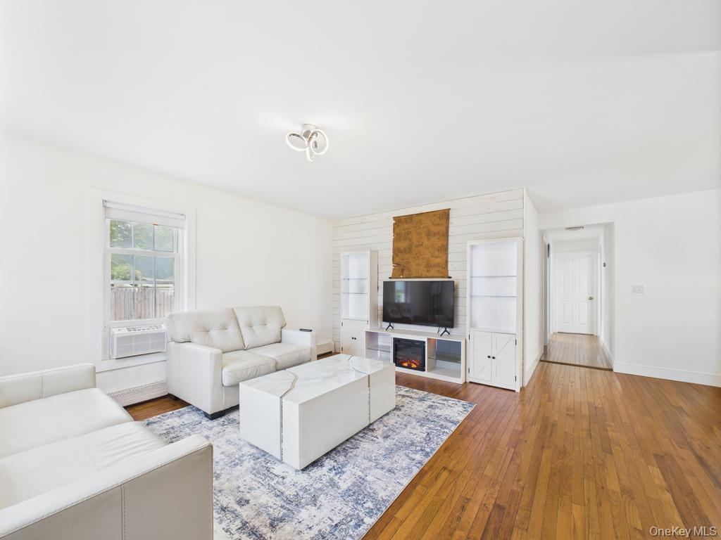 #5 photo, 279 Commack Road, Shirley , NY 11967