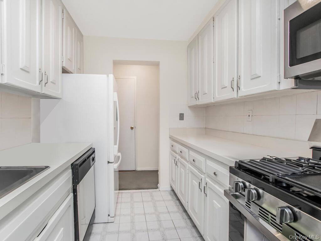 #3 photo, 1 Balint Drive, Yonkers , NY 10710