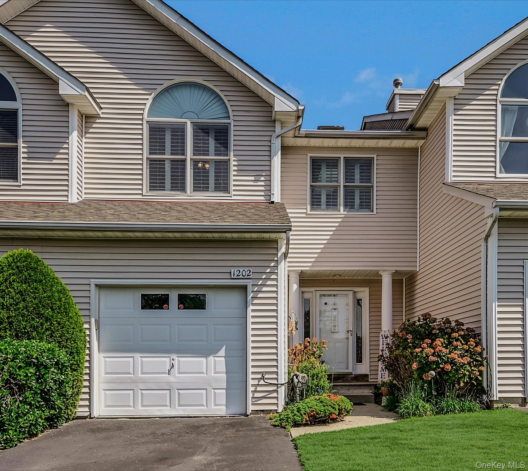 #1 photo, 1202 Willow Pond Drive, Riverhead , NY 11901