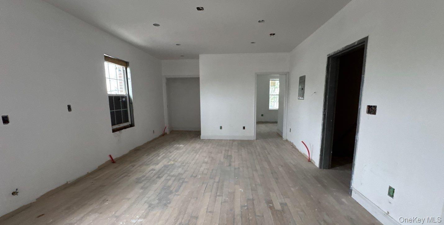 #8 photo, 8902-8904 Glenwood Road, ブルックリン区 Brooklyn , NY 11234