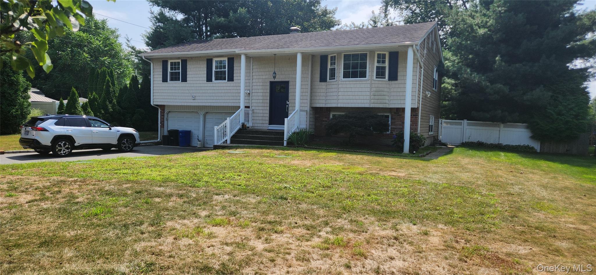 #1 photo, 316 Mount Pleasant Road, सफ़ोक काउंटी Hauppauge , NY 11788