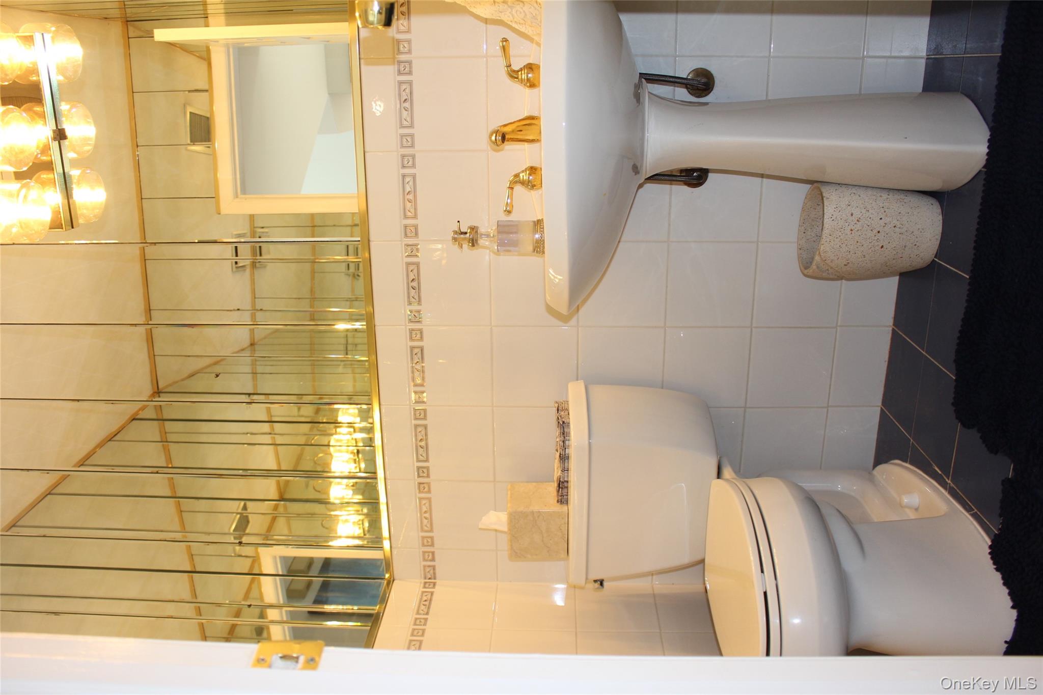 #18 photo, 2 Rose Court, サフォーク郡 East Islip , NY 11730