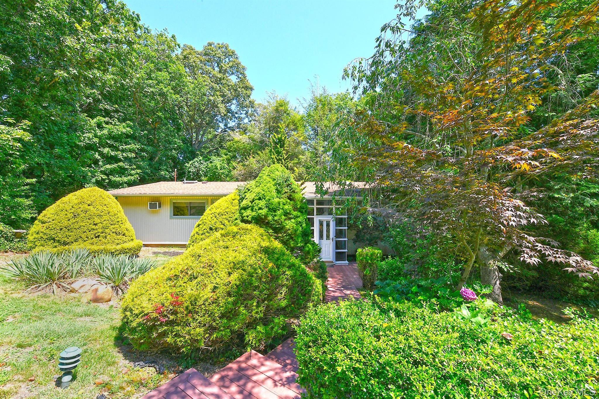 #1 photo, 3 Shenandoah Boulevard, Nesconset , NY 11767