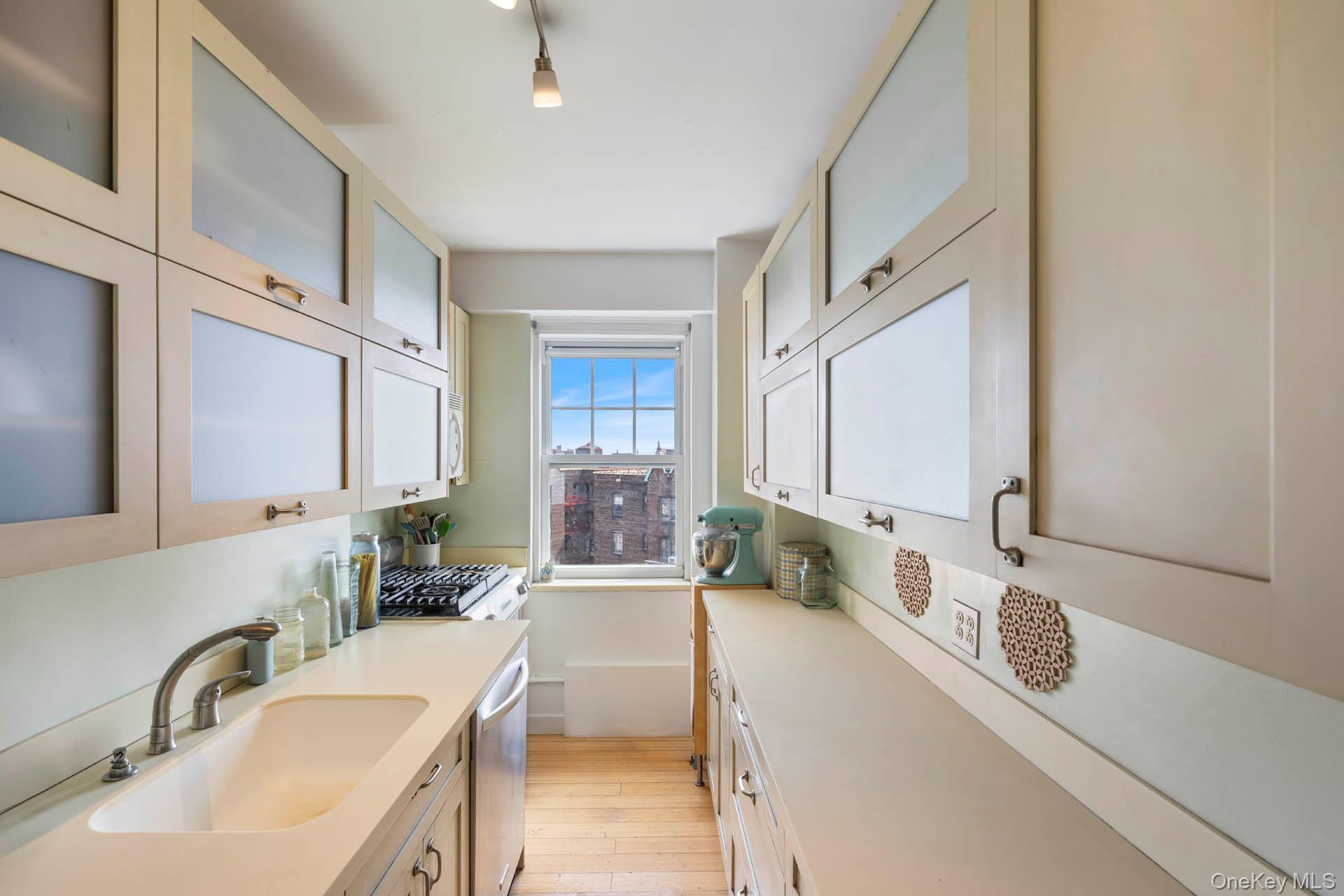 #7 photo, 200 Cabrini Boulevard, マンハッタン New York (Manhattan) , NY 10033