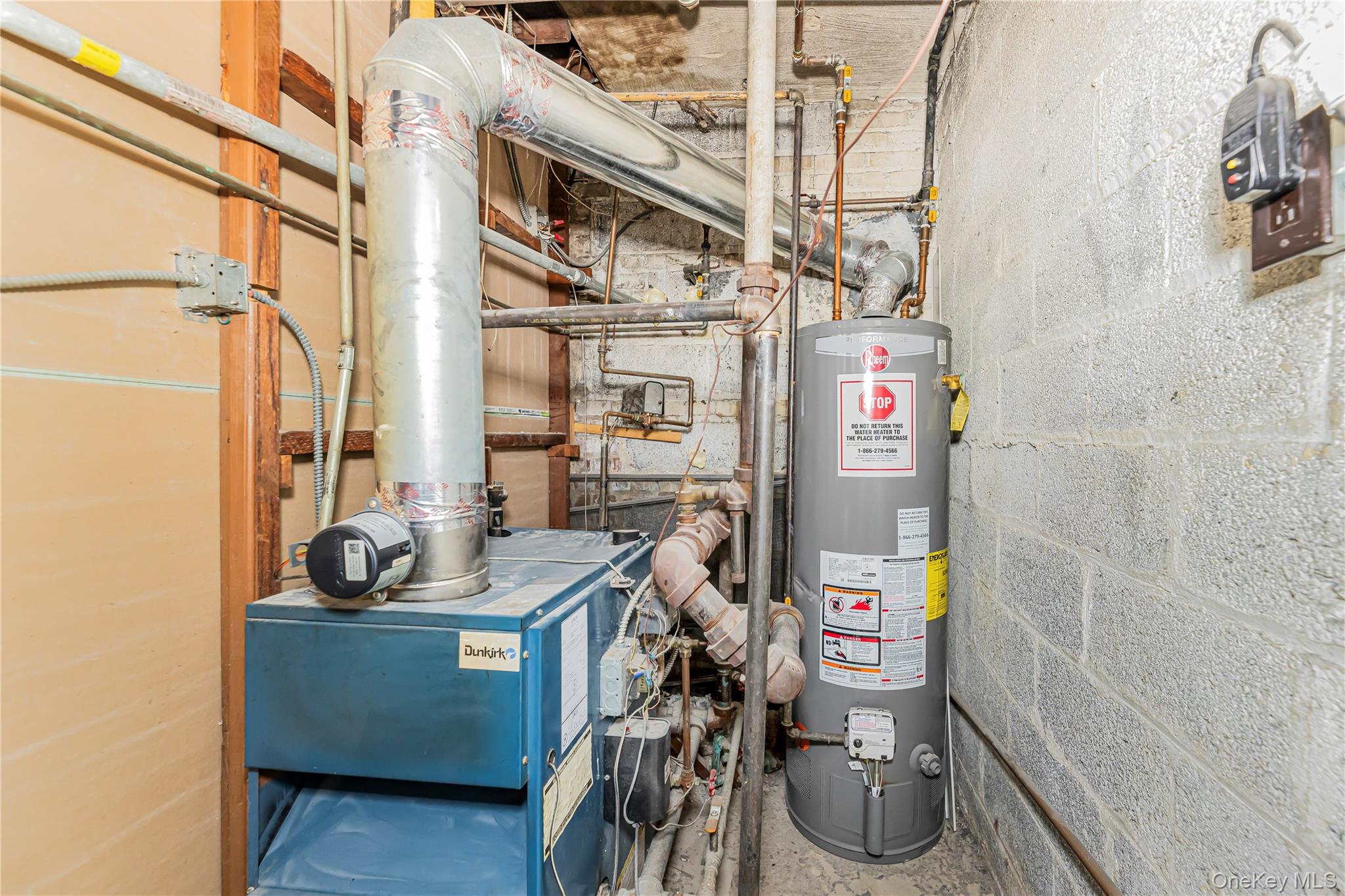 #20 photo, 426 Calhoun Avenue, Bronx , NY 10465