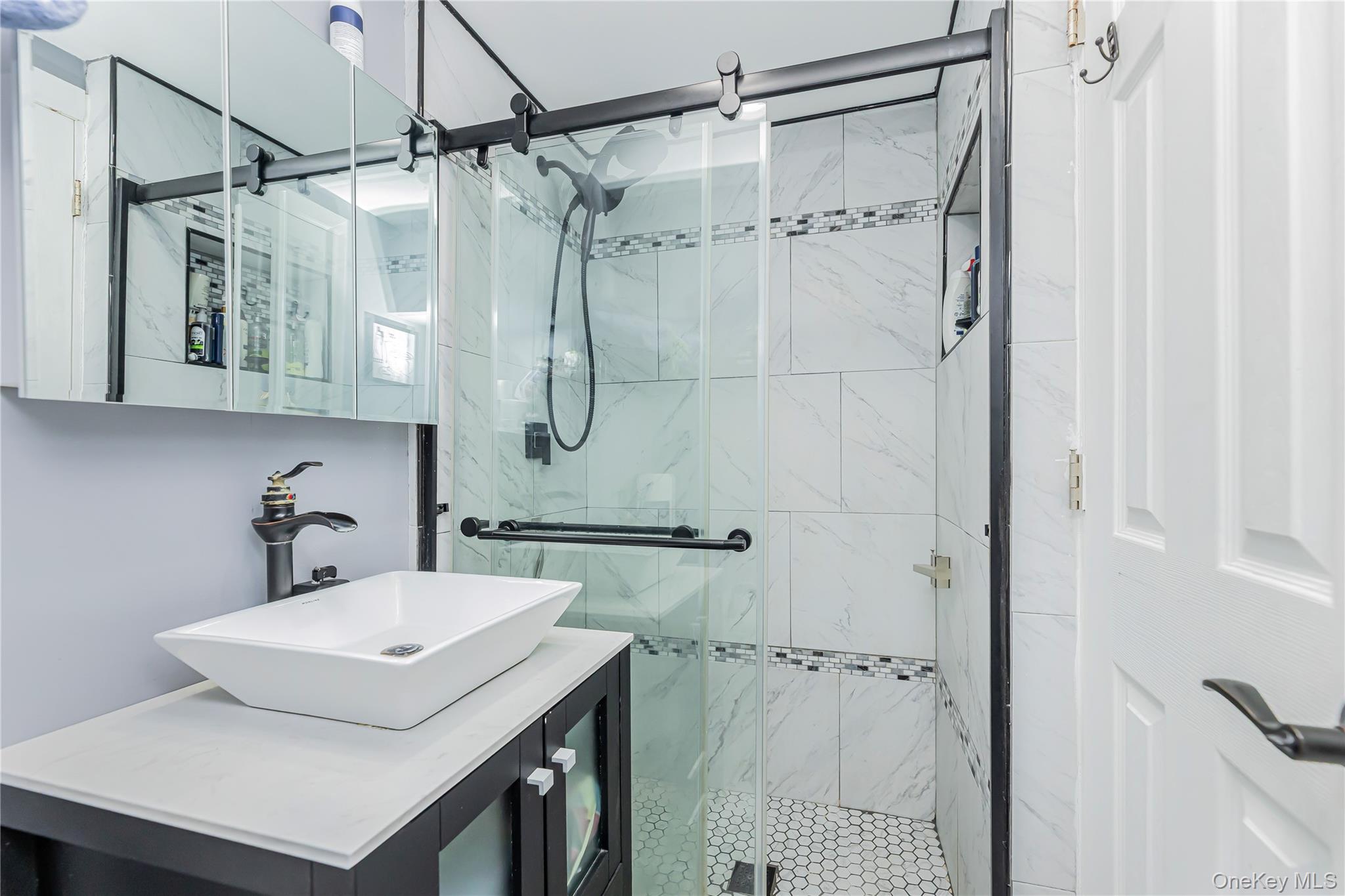 #5 photo, 426 Calhoun Avenue, Bronx , NY 10465