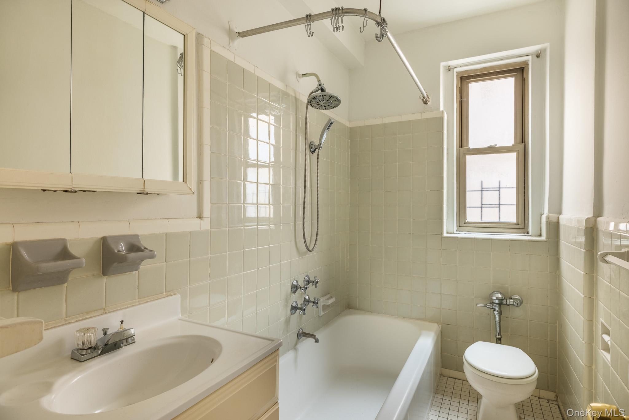 #16 photo, 2190 Boston Road, ブロンクス区 Bronx , NY 10462