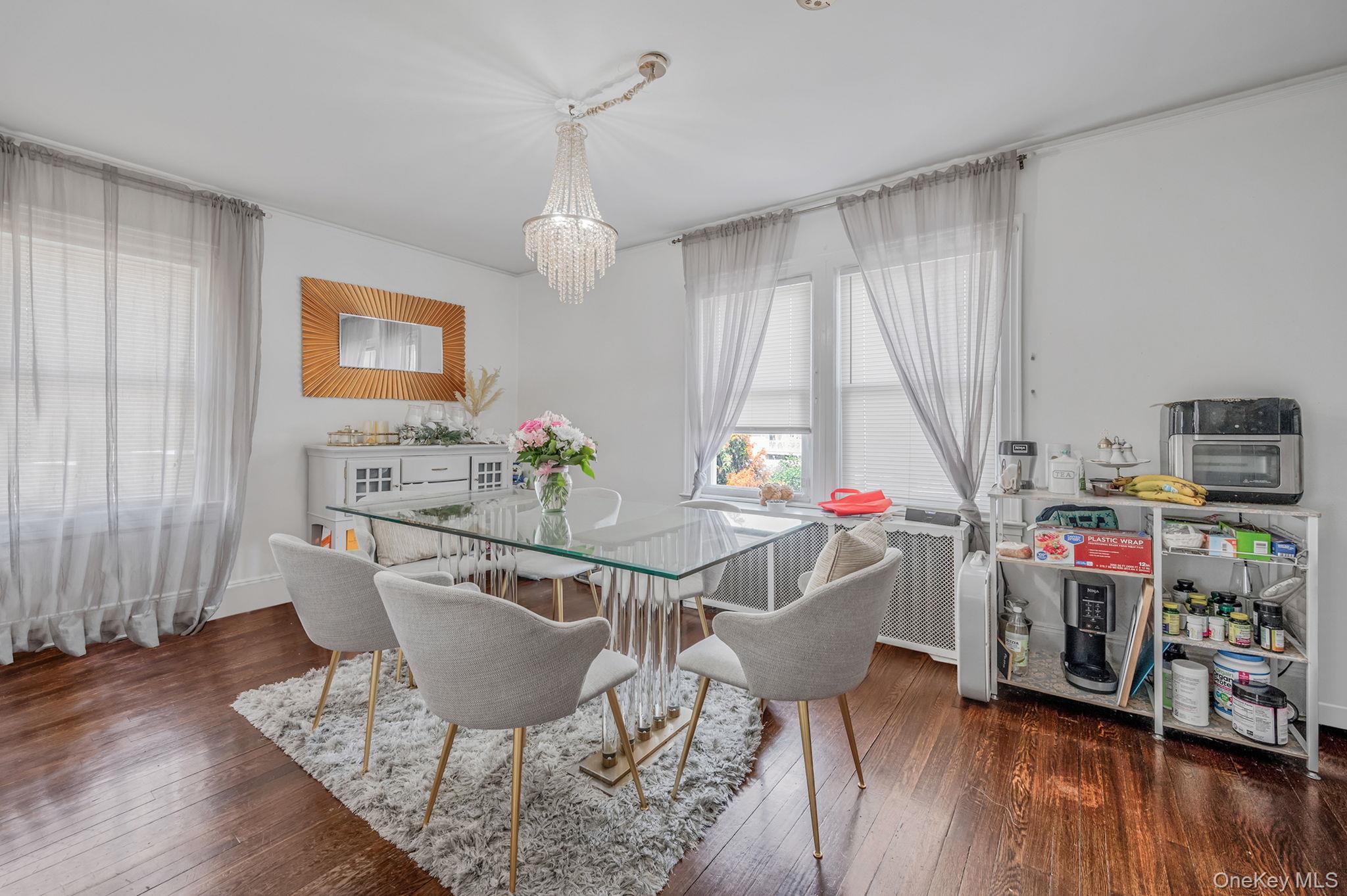 #20 photo, 557 Newbridge Road, ナッソー郡 East Meadow , NY 11554