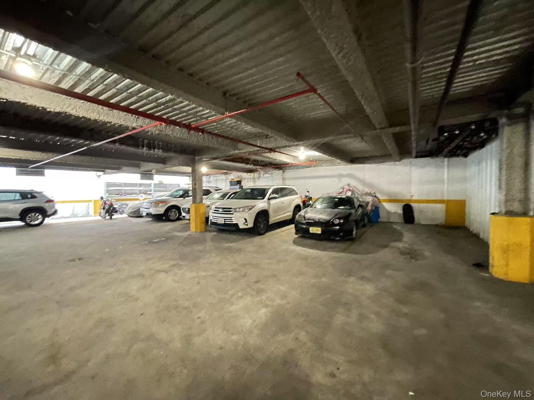 #5 photo, 4048 97th Street, クイーンズ区 Corona , NY 11368