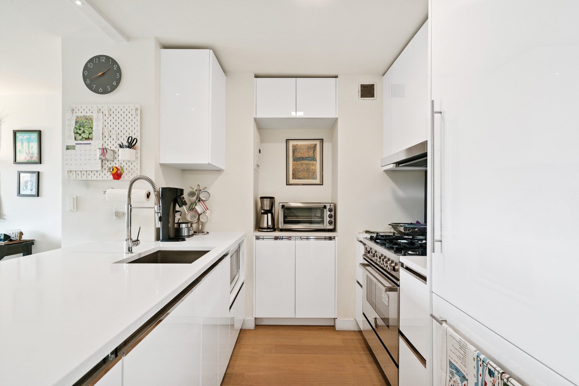 #8 photo, 301 W 53rd Street, マンハッタン Clinton , NY 10019