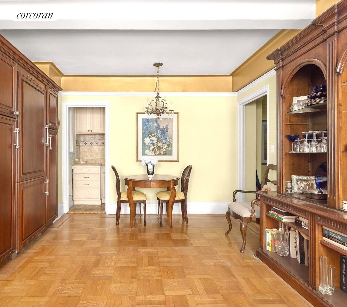 #4 photo, 225 E 79TH Street, マンハッタン Yorkville , NY 10075