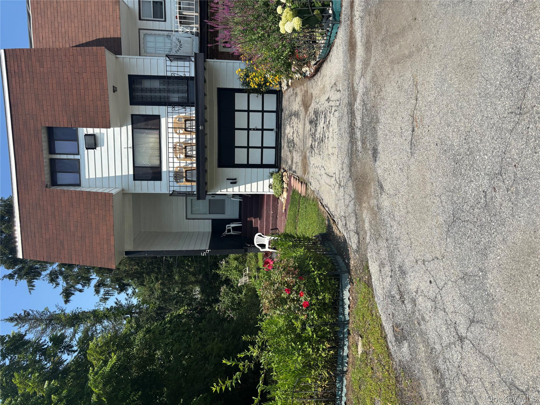 #1 photo, 59 Windmill Road, Hyde Park , NY 12601