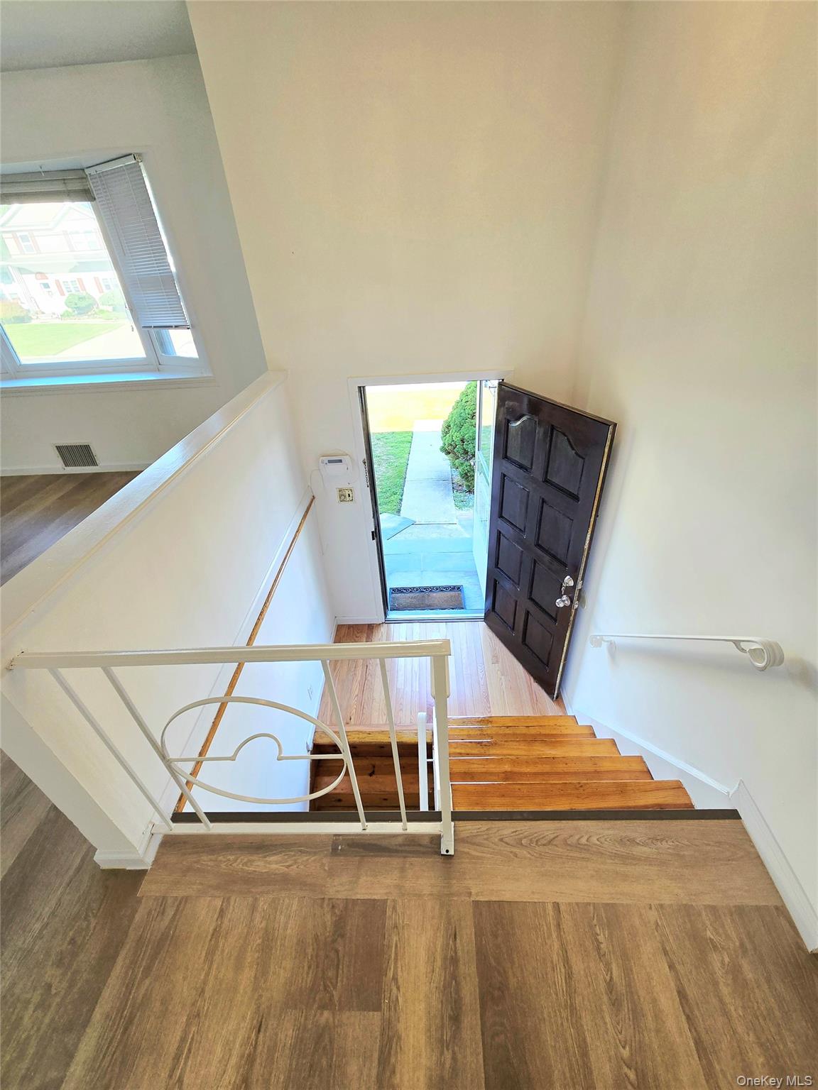 #3 photo, 118 Wright Avenue, サフォーク郡 Deer Park , NY 11729