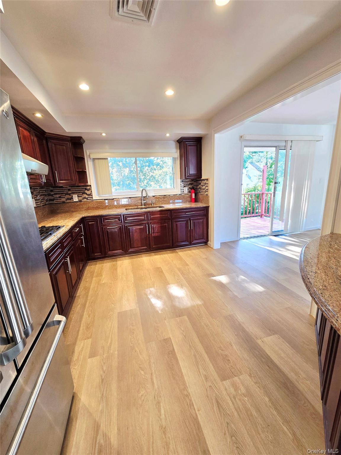 #8 photo, 118 Wright Avenue, サフォーク郡 Deer Park , NY 11729