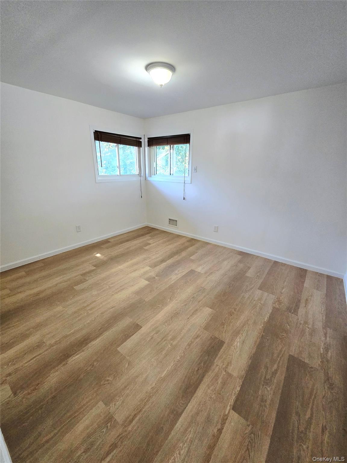 #9 photo, 118 Wright Avenue, サフォーク郡 Deer Park , NY 11729