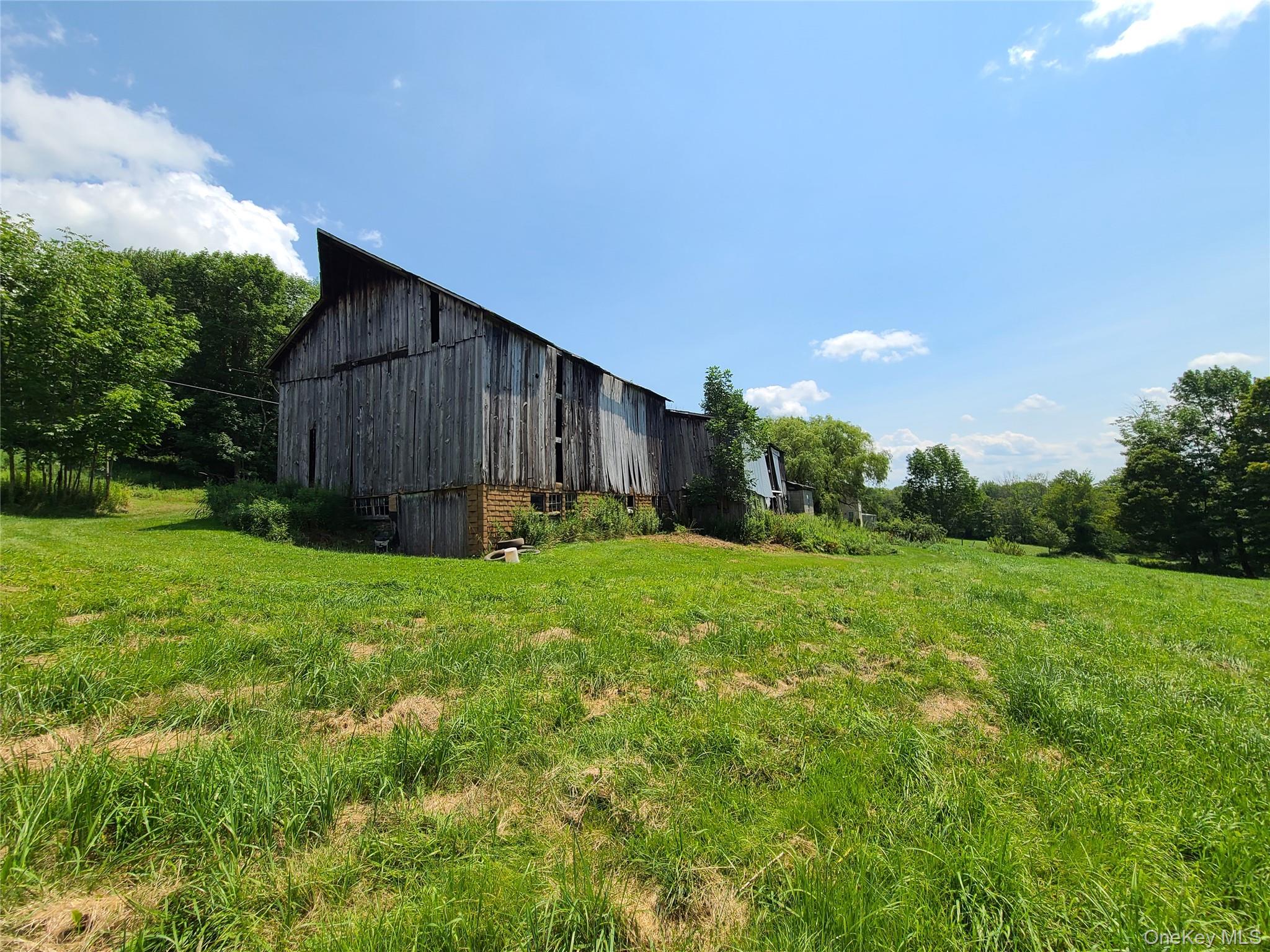 #4 photo, 299-301 Stump Pond Road, Livingston Manor , NY 12758