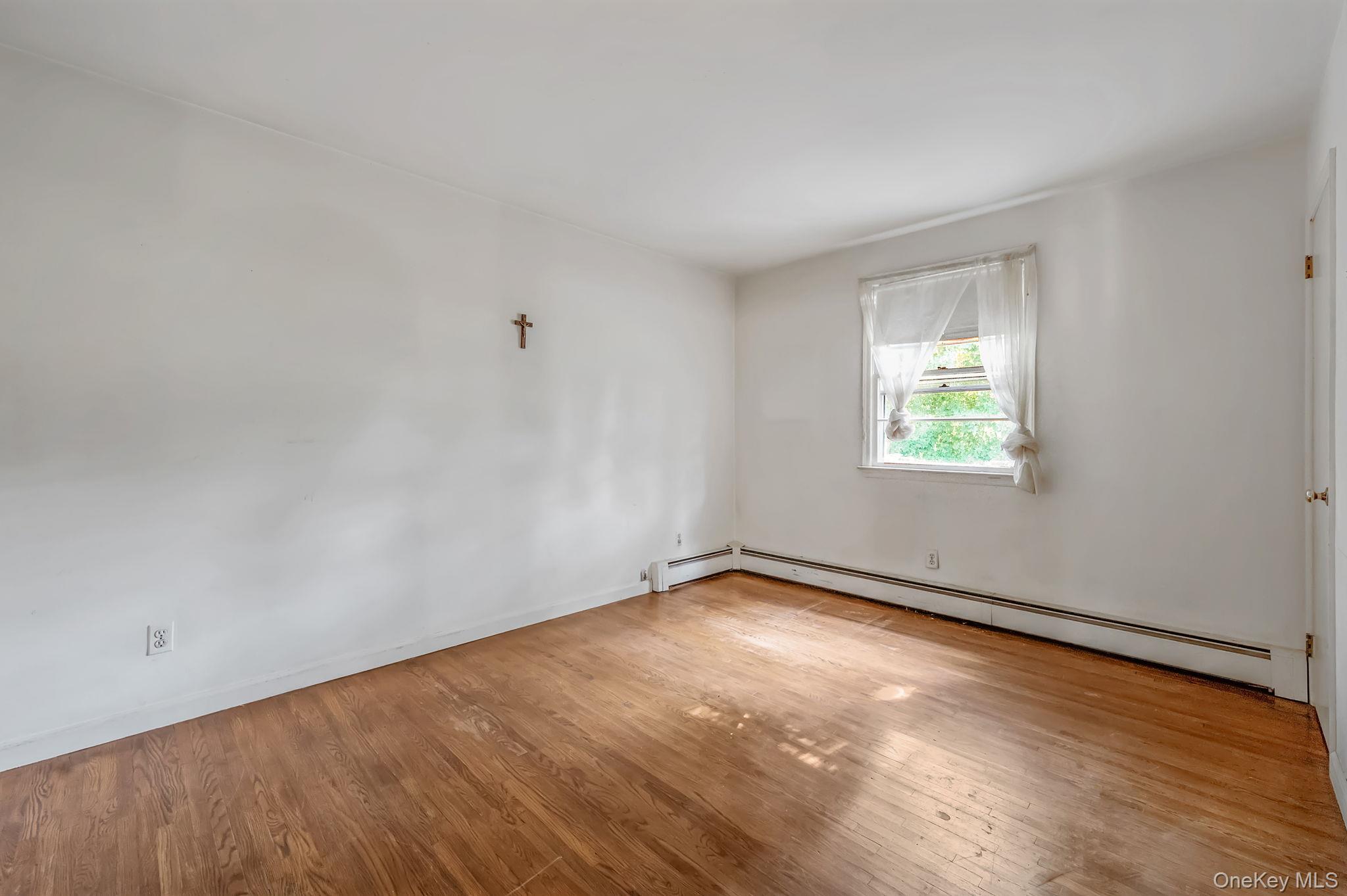 #13 photo, 11 Easterly Road, Hampton Bays , NY 11946