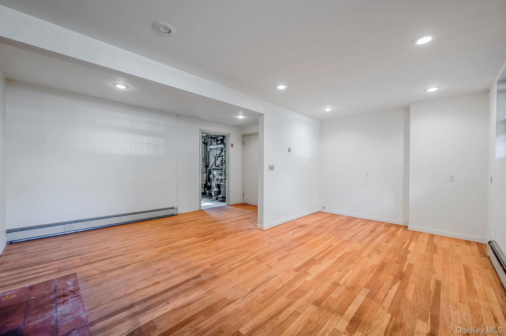 #18 photo, 11 Easterly Road, Hampton Bays , NY 11946