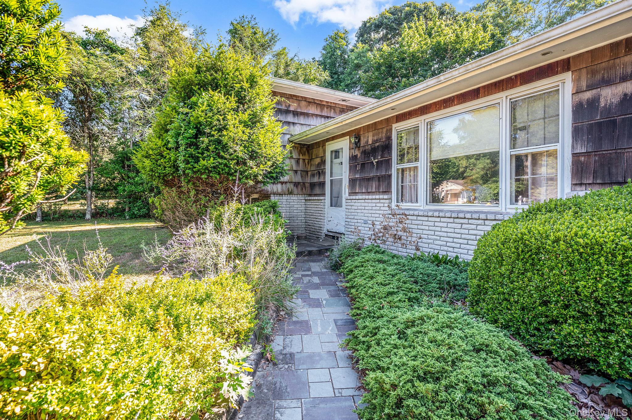 #2 photo, 11 Easterly Road, Hampton Bays , NY 11946