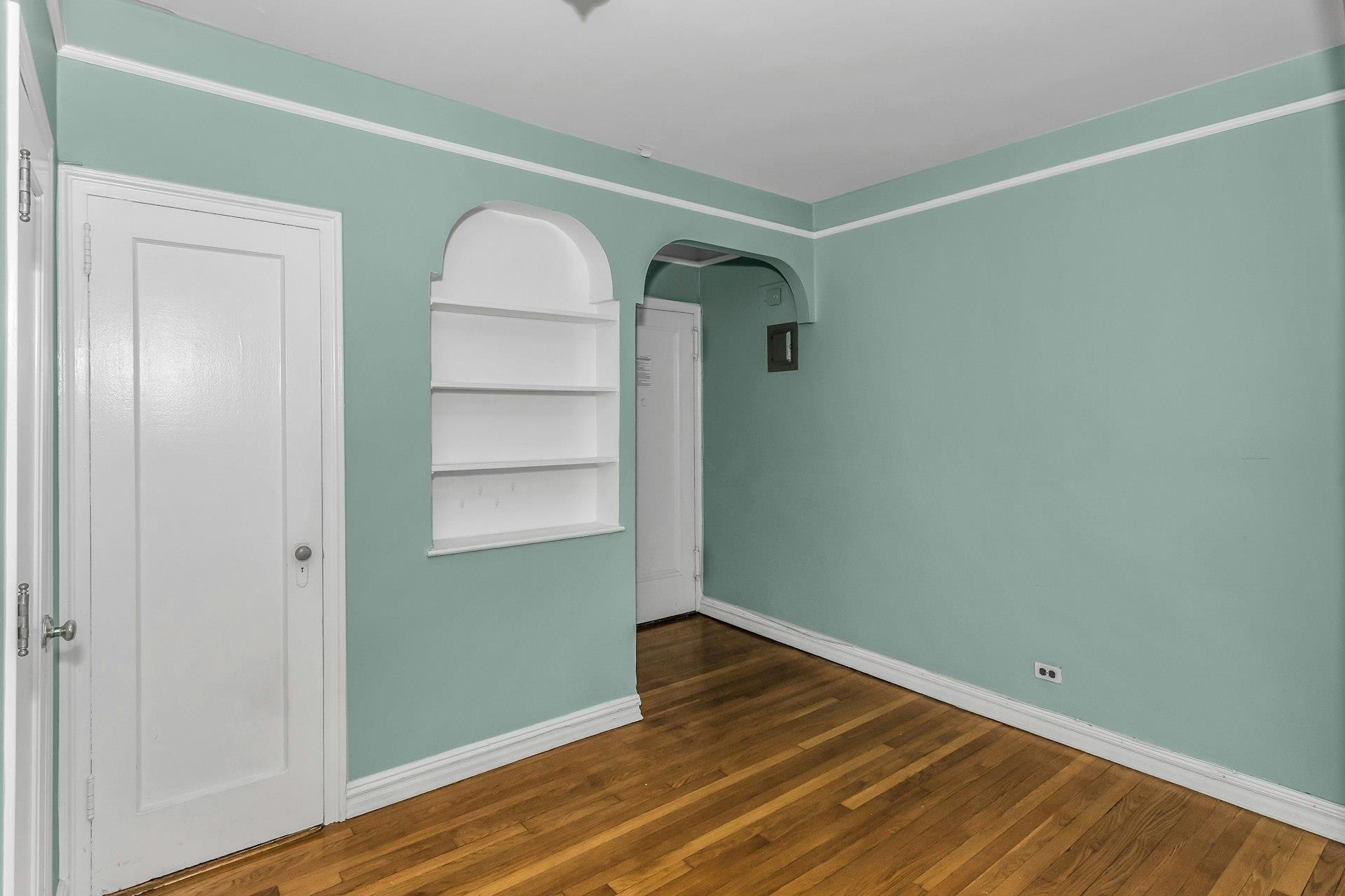 #11 photo, 111-39 76TH Road, クイーンズ区 Forest Hills , NY 11375