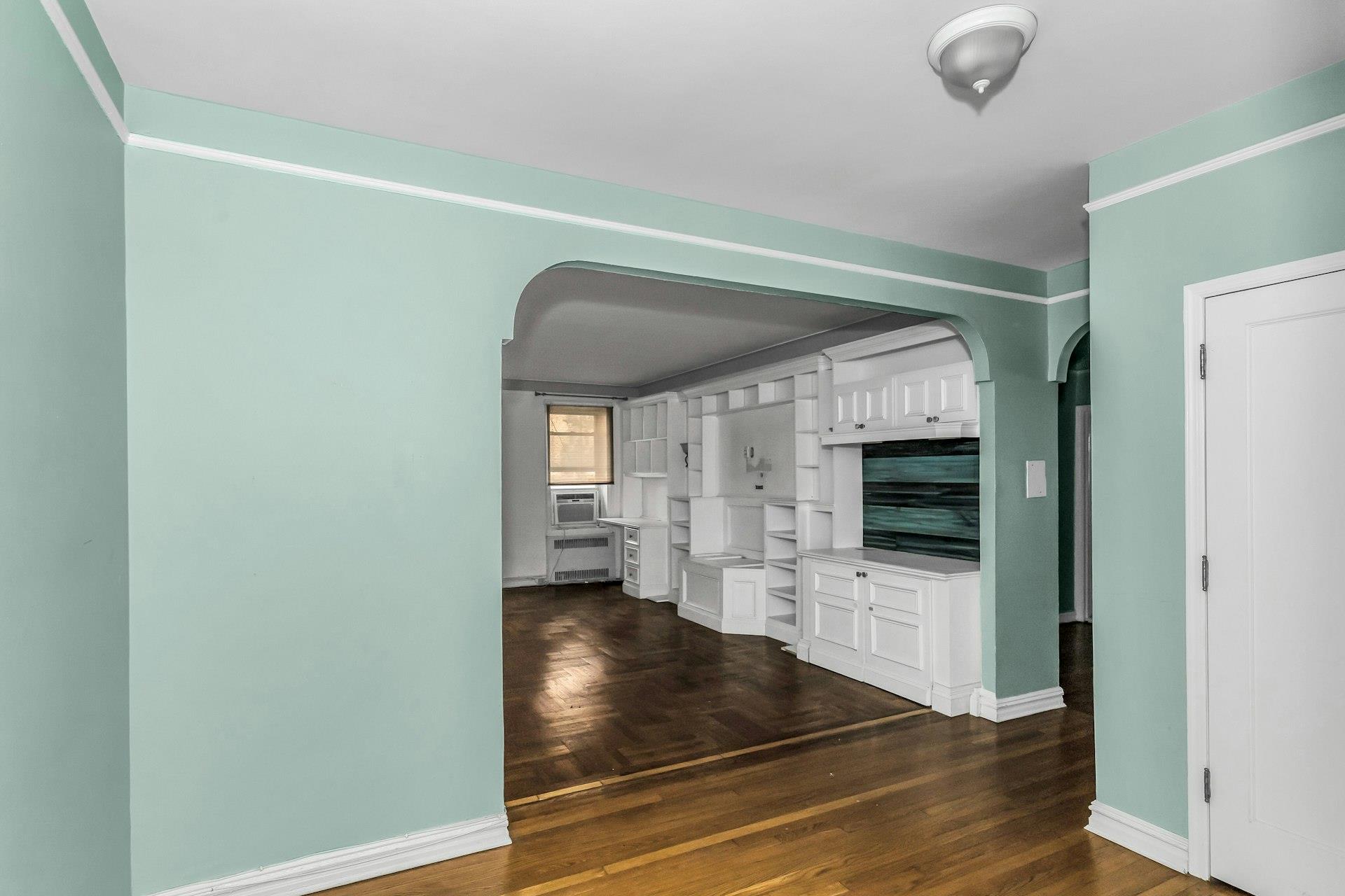 #6 photo, 111-39 76TH Road, クイーンズ区 Forest Hills , NY 11375