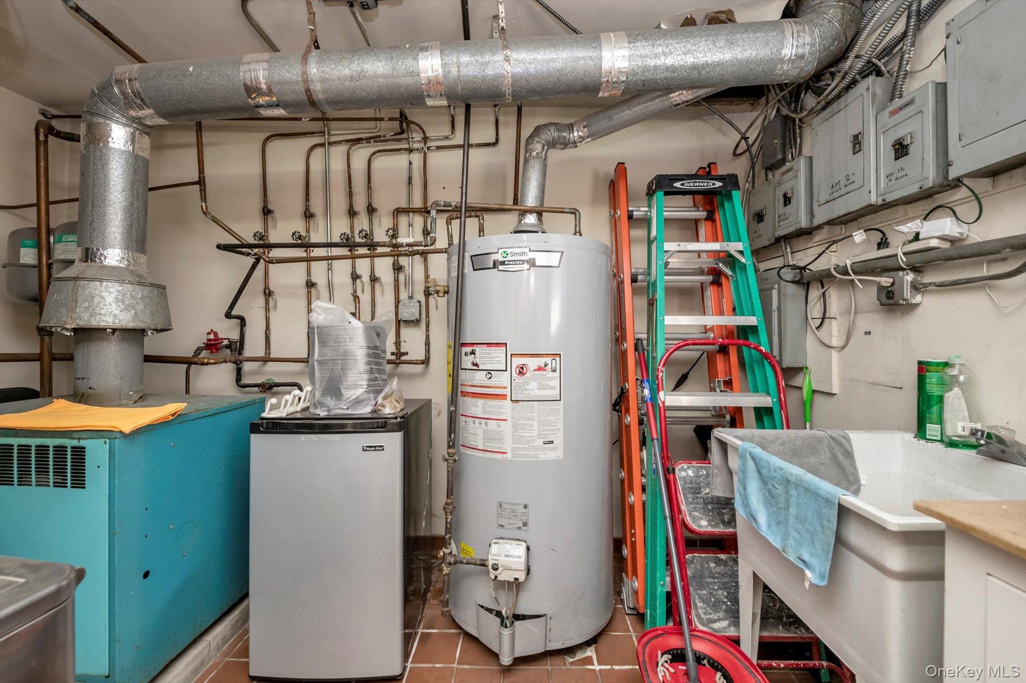 #18 photo, 6126 164 St, クイーンズ区 Fresh Meadows , NY 11365