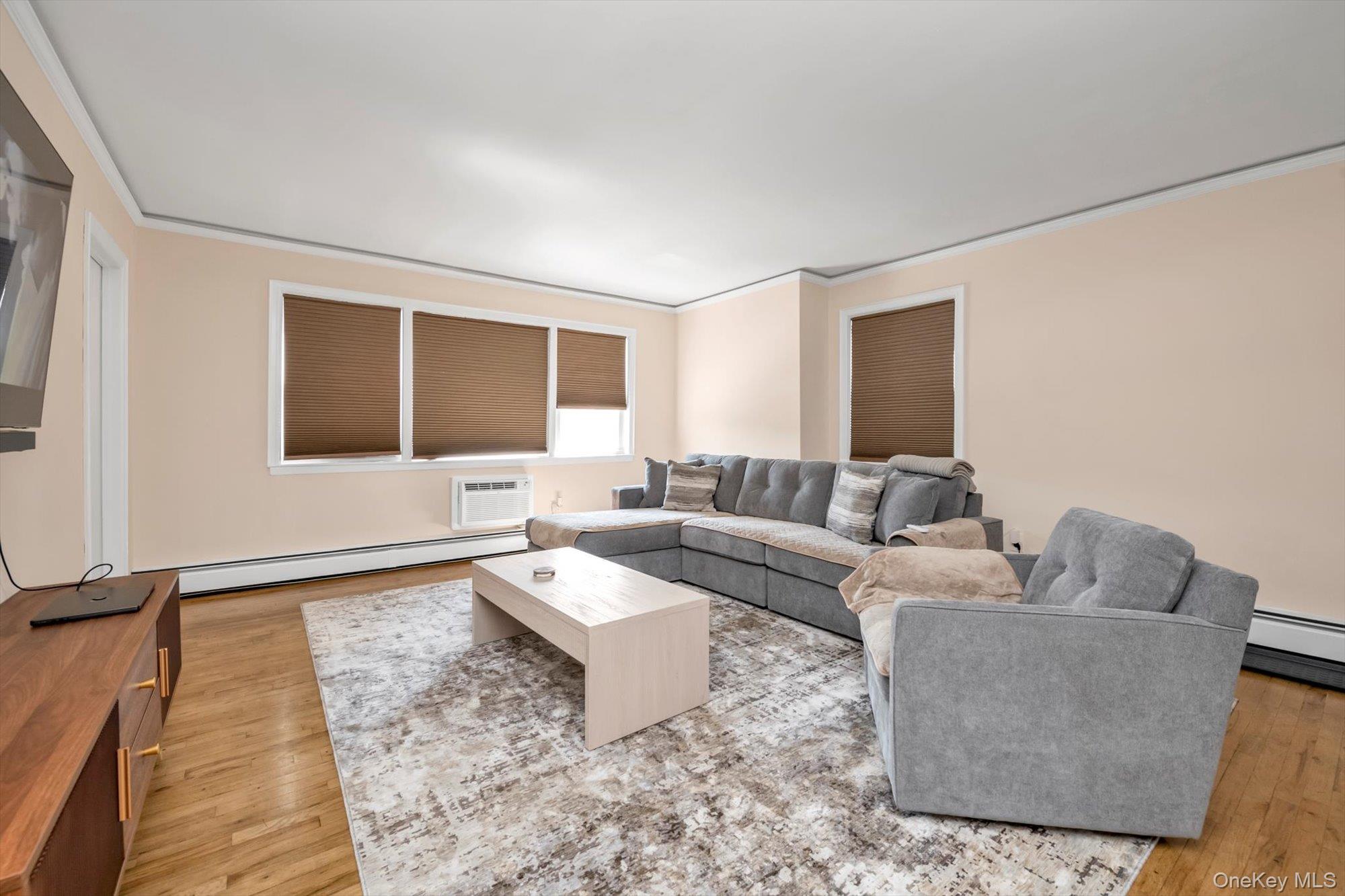 #9 photo, 6126 164 St, クイーンズ区 Fresh Meadows , NY 11365