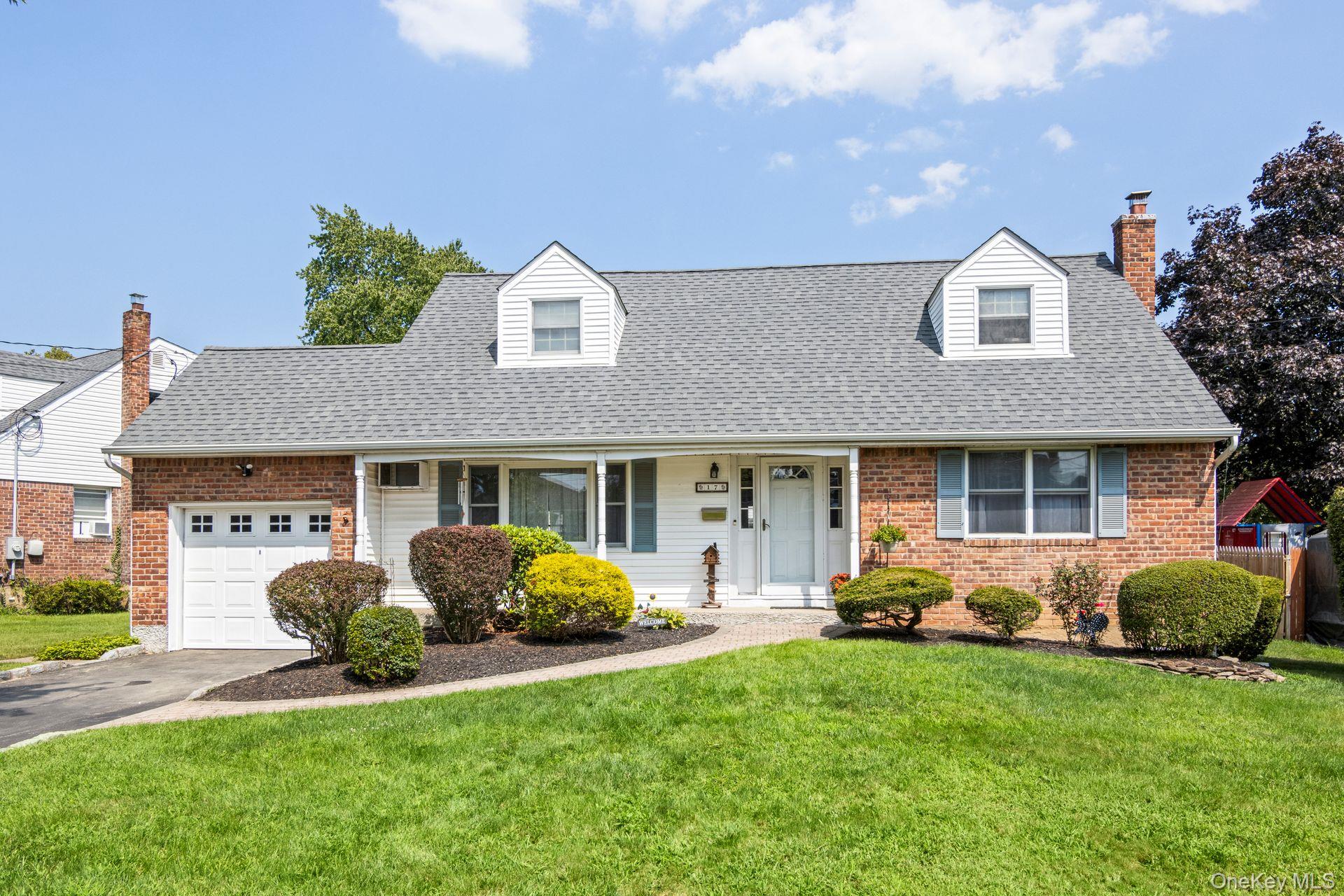 #1 photo, 17 Grover Lane, East Northport , NY 11731