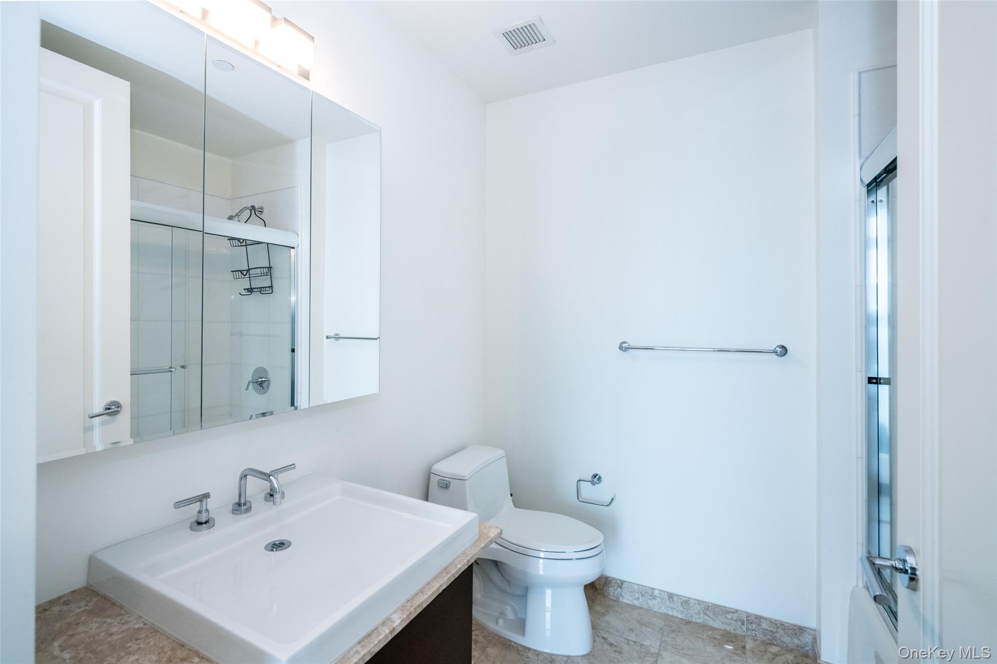 #14 photo, 175 Huguenot Street, New Rochelle , NY 10801