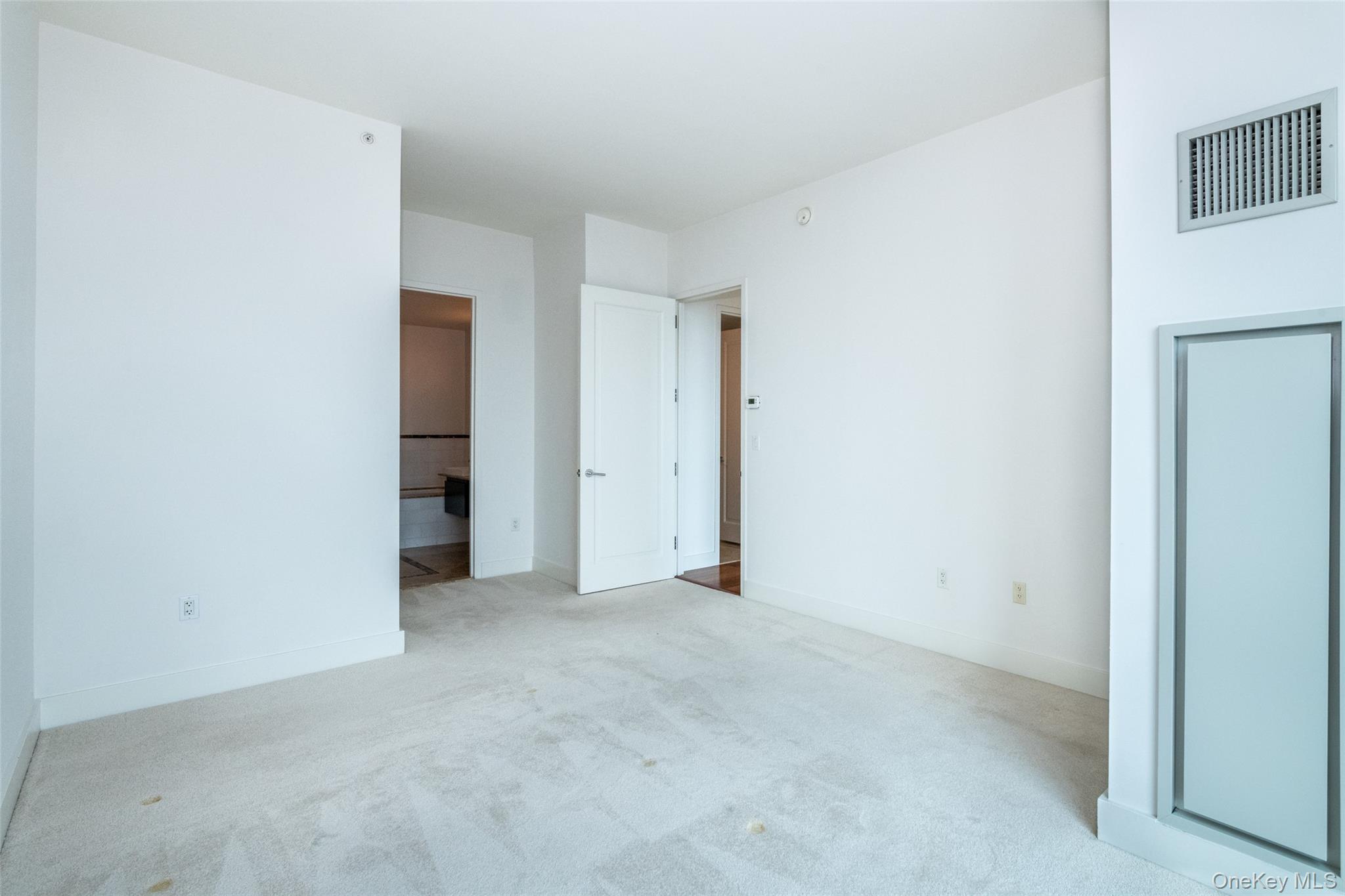 #18 photo, 175 Huguenot Street, New Rochelle , NY 10801