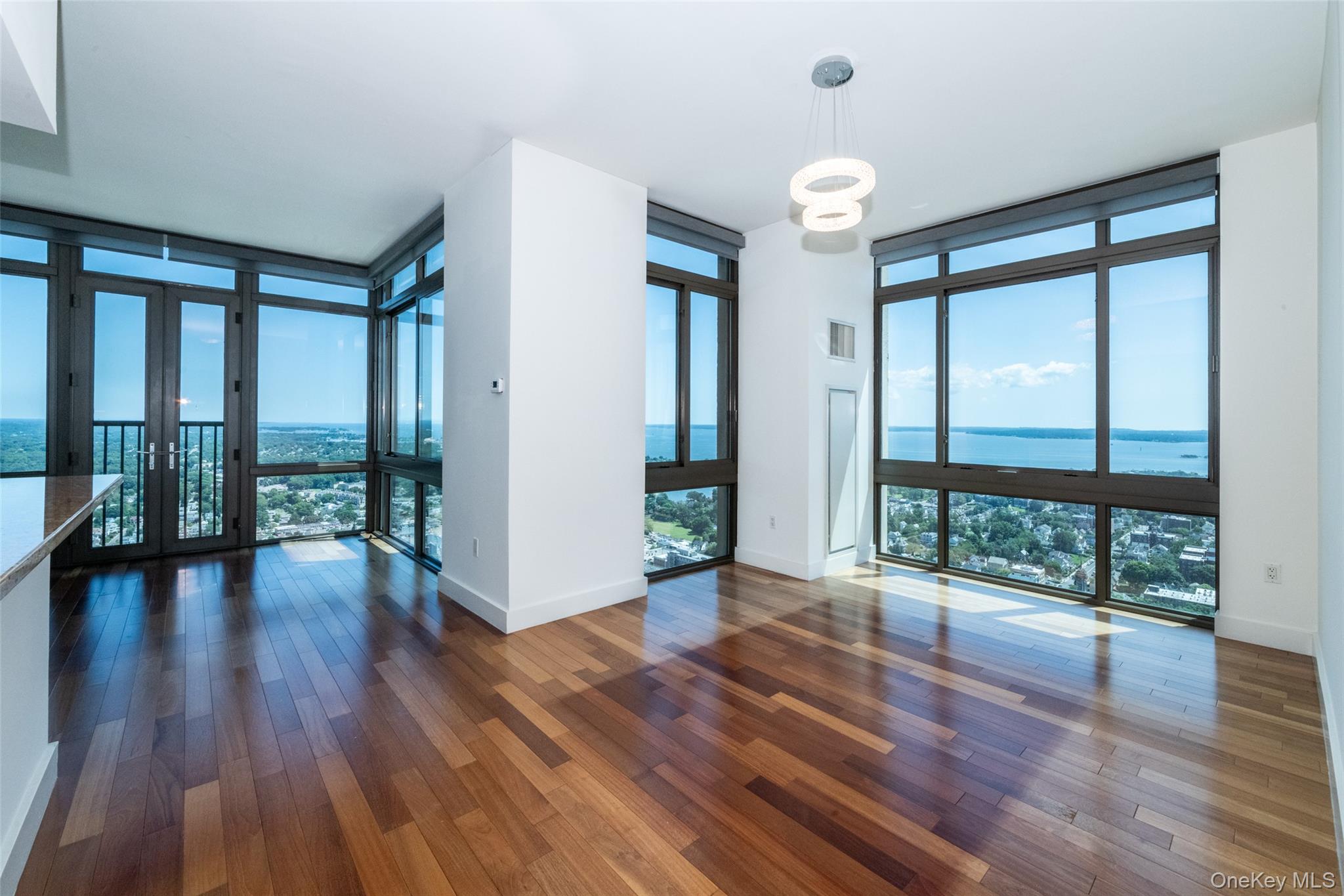 #6 photo, 175 Huguenot Street, New Rochelle , NY 10801