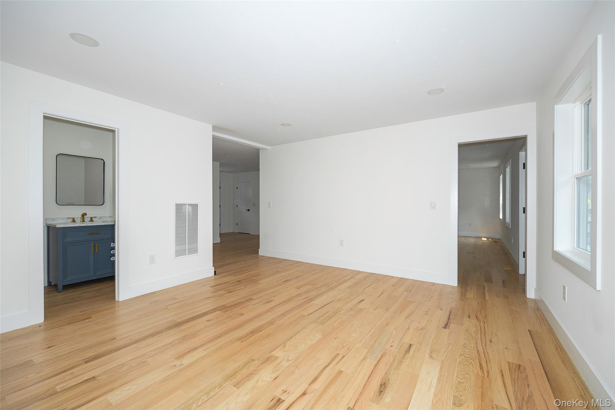 #11 photo, 7441 S Broadway, Red Hook , NY 12571