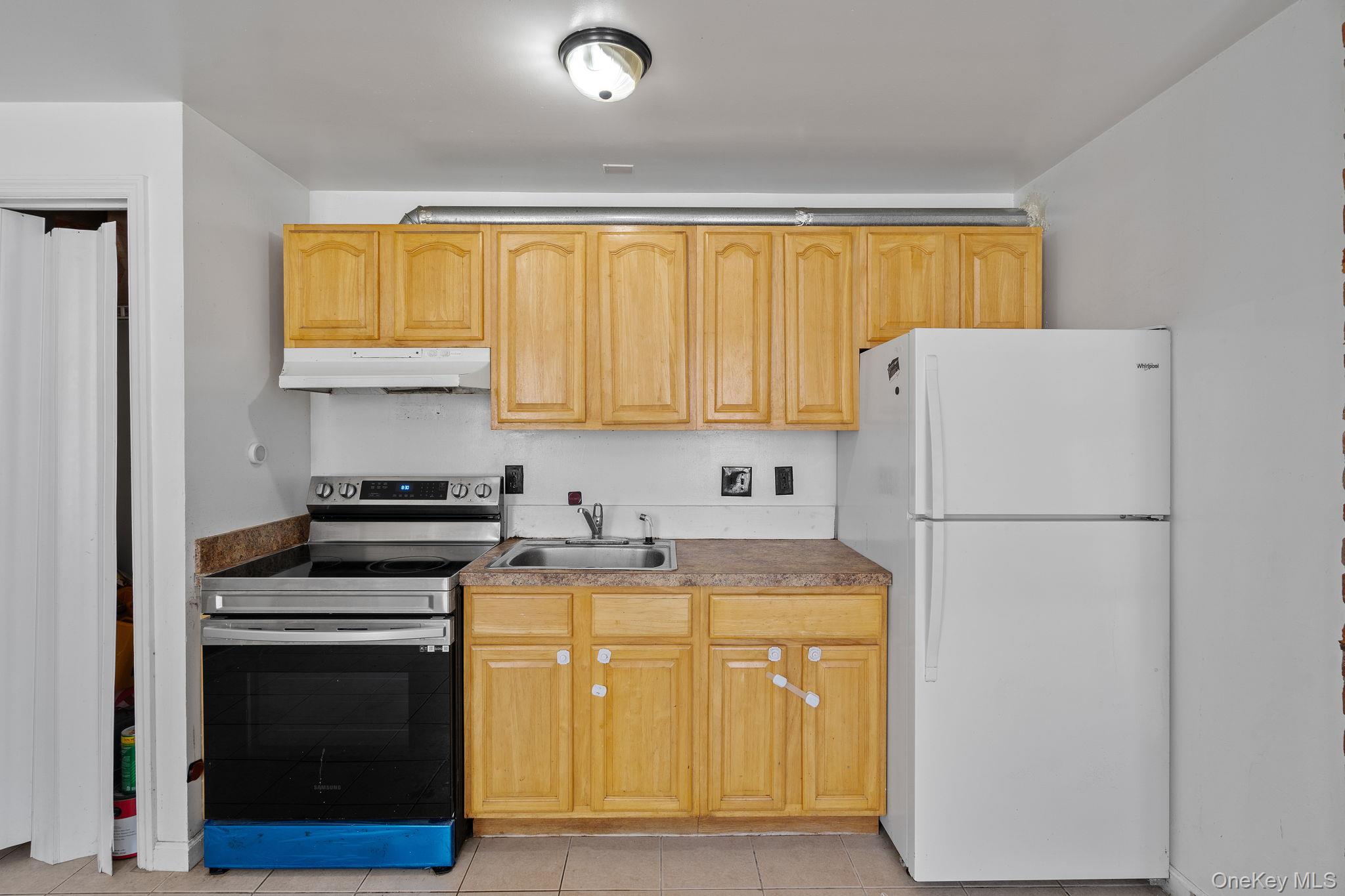 #2 photo, 160 Lander Street, Newburgh , NY 12550