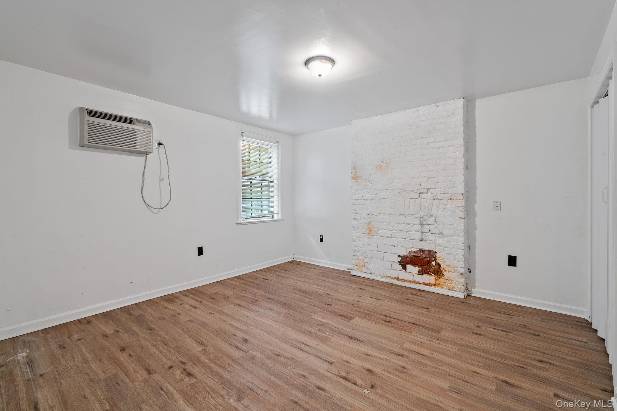 #9 photo, 160 Lander Street, Newburgh , NY 12550