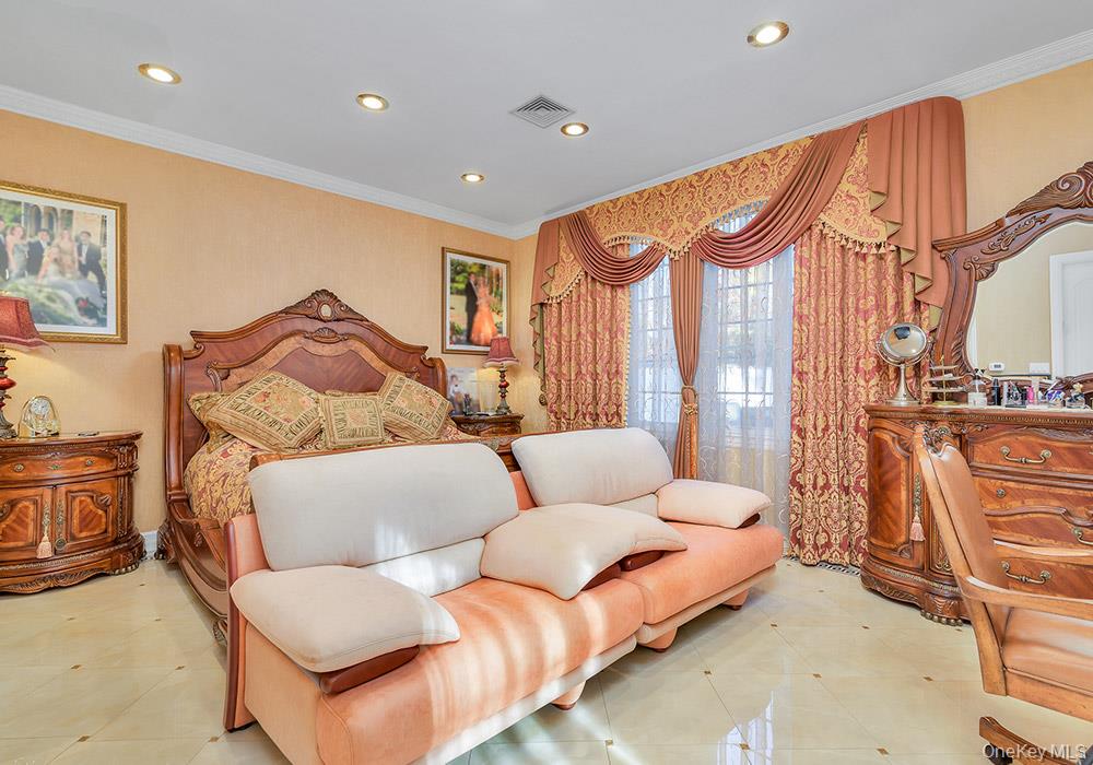 #11 photo, 17624 Kildare Road, クイーンズ区 Jamaica Estates , NY 11432