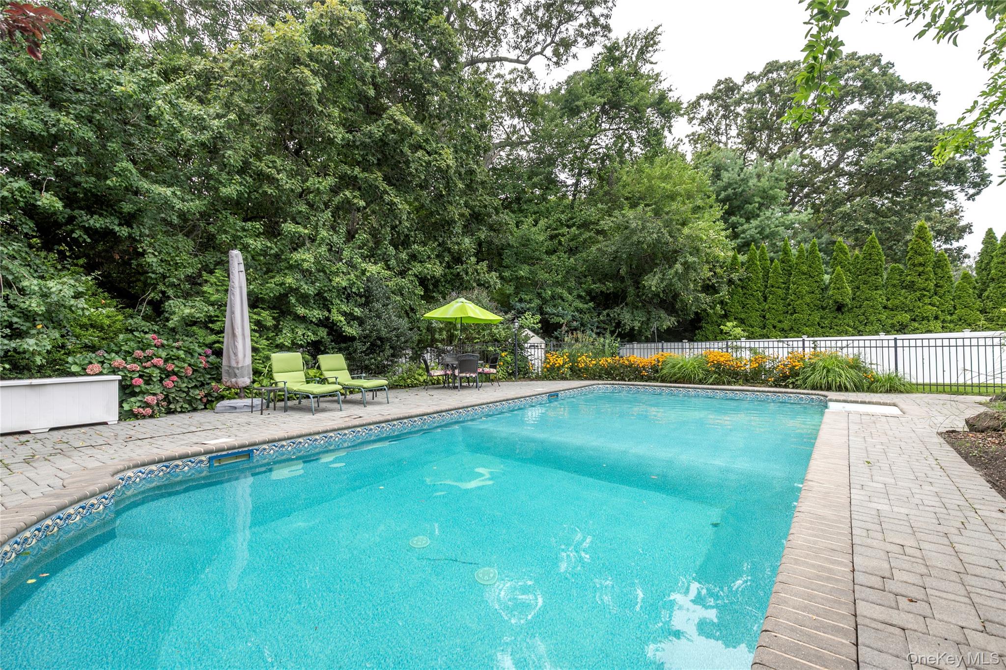 #10 photo, 6 Rolling Wood Court, サフォーク郡 Hauppauge , NY 11788